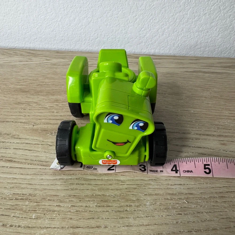 Fisher-Price Little People Red‎ Fire Truck and Helpful Harvester Green Tractor
